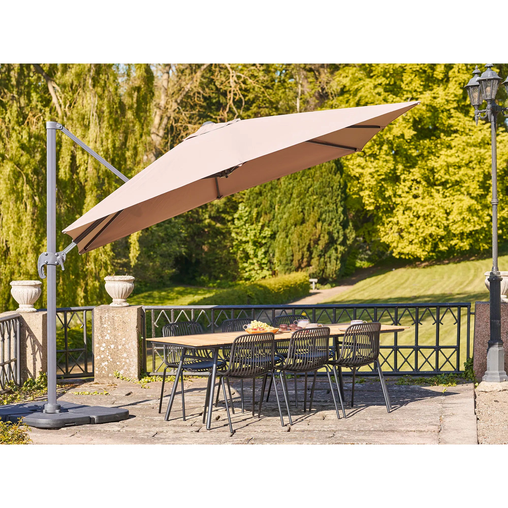 Sonnenschirm Arezzo Pro – Ombre à 360° dans un design élégant